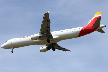 EC-HUH (1021) 1999 Airbus A321-211