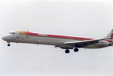 EC-FLK, (cn 53304), McDonnell Douglas MD-88