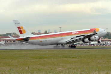 EC-GUQ, (cn 221), Airbus A340-313