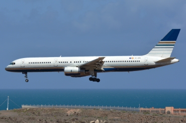 EC-HDS (26252) 1999 Boeing 757-256