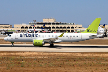 YL-AAR (55053) 2019 Airbus A220-300