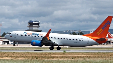 C-FFPH (39440) 2014 Boeing 737-81D(WL)