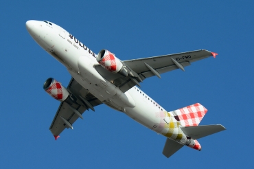 EI-FMU, (cn 2122), Airbus A319-111