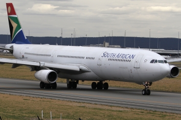 ZS-SXE (646) 2004 Airbus A340-313X