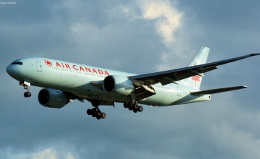 C-FNNH (cn 35247) Boeing 777-233LR