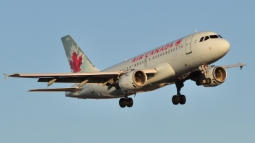 C-GAQZ, (cn 740), Airbus A319-114