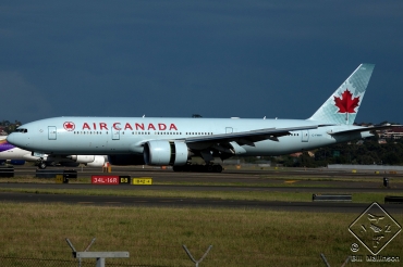 C-FNNH (cn 35247) Boeing 777-233LR