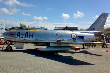 53-1082 (202-11) 1953 North American F-86F Sabre