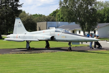 225 Northrop Freedom Fighter F-5A