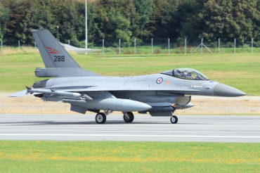 288 (6K-17) 1980 General Dynamics F-16AM