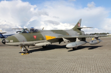 J-4110 (HABL-003079) 1972 Hawker Hunter F.58A