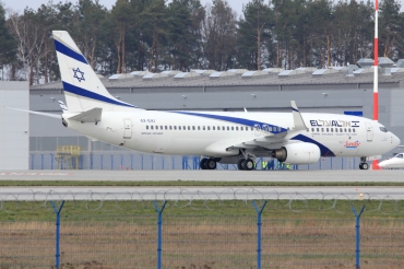 4X-EKI (28587) 1999 Boeing 737-86N(WL)
