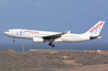 EC-MAJ (992) 2009 Airbus A330-243
