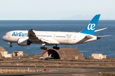 EC-MPE (cn 36418) Boeing 787-8