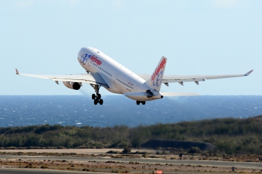 EC-MAJ (992) 2009 Airbus A330-243