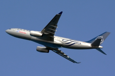 EC-LNH (551) 2003 Airbus A330-243