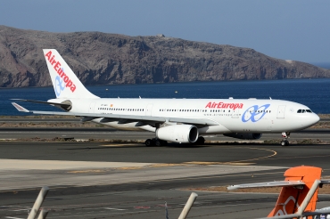 EC-MAJ (992) 2009 Airbus A330-243
