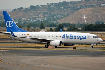 EC-MPG (60586) 2017 Boeing 737-85P WL