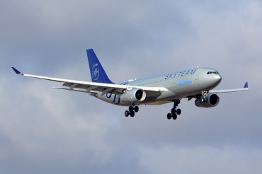 EC-LQP (526) 2003 Airbus A330-243