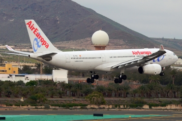 EC-MAJ (992) 2009 Airbus A330-243