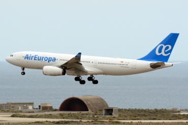 EC-LQO (cn 0505) Airbus A330-243