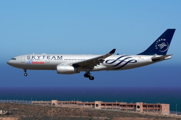 EC-LNH (551) 2003 Airbus A330-243