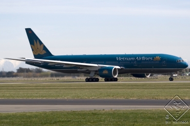VN-A146 (33505) 2004 Boeing 777-26K(ER)