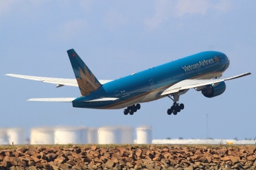 VN-A143 (33502) 2003 Boeing 777-26K(ER)