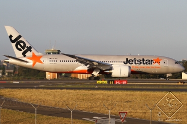 VH-VKE (36230) 2014 Boeing 787-8 Dreamliner