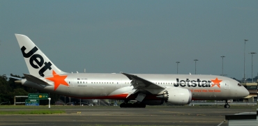 VH-VKE (36230) 2014 Boeing 787-8 Dreamliner