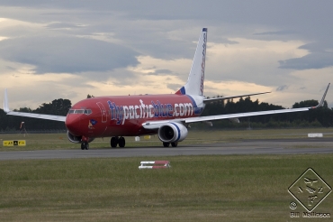 ZK-PBF (33799) 2004 Boeing 737-8FE WL