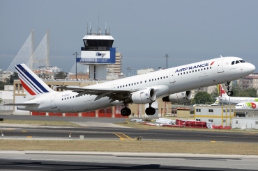 F-GTAY (4251) 2010 Airbus A321-212