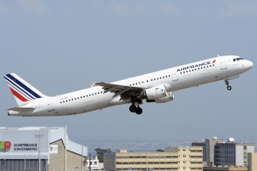 F-GTAY (4251) 2010 Airbus A321-212
