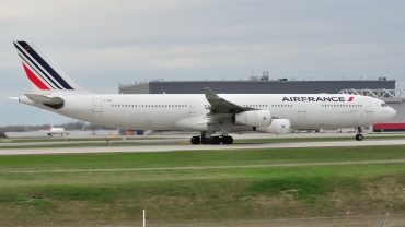 F-GNII (cn 0399) Airbus A340-313