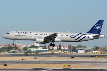 F-GTAE (796) 1998 Airbus A321-212