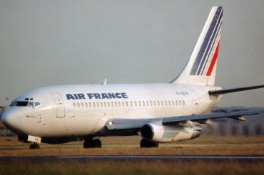 F-GBYN (cn 23503) Boeing 737-228Adv