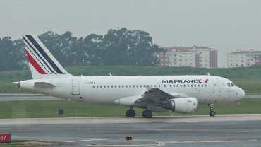 F-GRXA (1640) 2001 Airbus A319-111