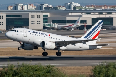 F-GUGQ (2972) 2006 Airbus A318-111