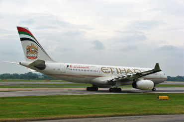 A6-EYF (717) 2006 Airbus A330-243