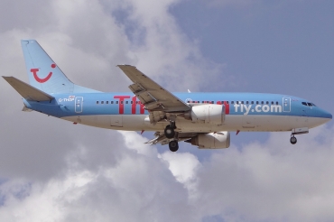 G-THOP (28740) 1998 Boeing 737-3U3