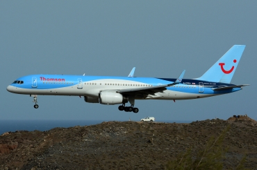 G-CPEV (29943) 1999 Boeing 757-236(WL)
