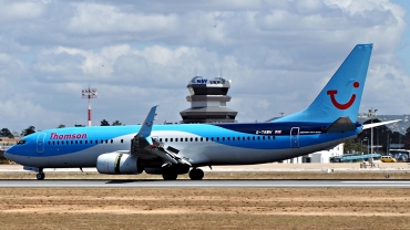 G-TAWH (38107) 2012 Boeing 737-8K5(WL)