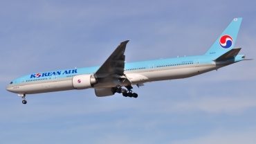 HL8216 (37647) 2011 Boeing 777-3B5
