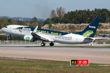 F-GZHG (30650) 2002 Boeing 737-8K2(WL)
