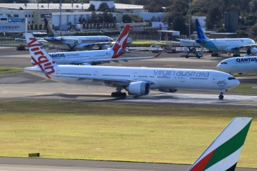 VH-VOZ, (cn 35302), Boeing 777-3ZG/ER