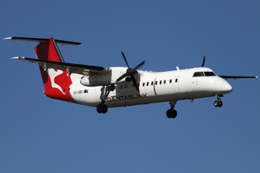 VH-SBG (575) 2001 Bombardier Dash 8-Q315