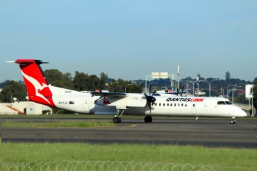 VH-LQL (4449) 2013 Bombardier Dash 8-Q402