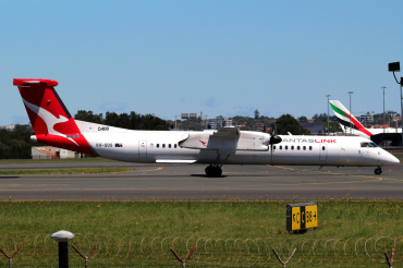 VH-QOS (4263) 2009 Bombardier Dash 8-Q402