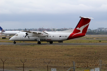 VH-SBG (575) 2001 Bombardier Dash 8-Q315
