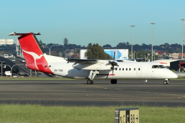 VH-TQH (597) 2003 Bombardier Dash 8-Q315
